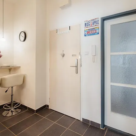 Apartment Vintage Next To Castle Pressburg